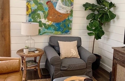 Roswell House | Renovated Charming Barn in Historic Roswell