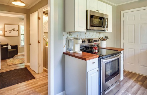 Clinton Cottage | Renovated Clinton Cottage w/ Home Office!