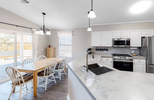 Emerald Shores House | Renovated, quiet home with dog-friendly yard, AC & deck - watch the Blue Angels