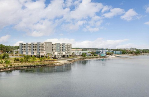 Navarre Hotel | Residence Inn by Marriott Navarre Waterfront
