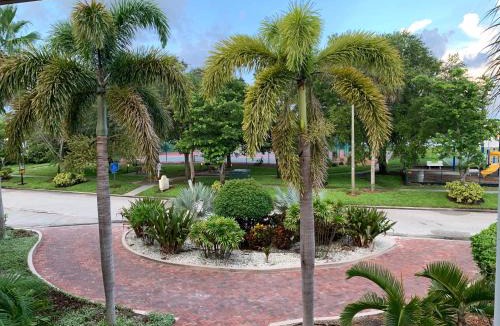 Ruskin Apartment | Resort Condo, Private Beach, Balcony with Water Views Bayside Retreat