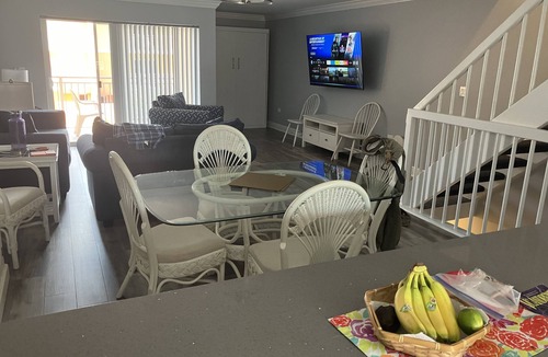 Anglers Park Resort | Resort, New Remodel, Sleeps 6, with Boat Slip, Dock Heated pool, Fully Furnished