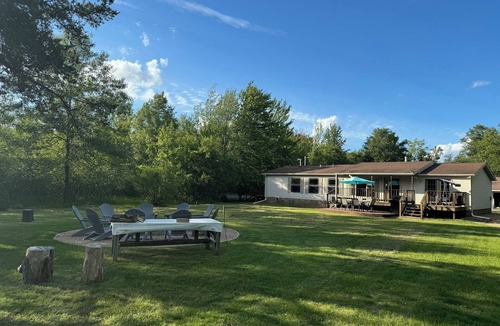 Mauston House | Revilo Timber Haven Mauston - Near The Dells and Castle Rock Lake!