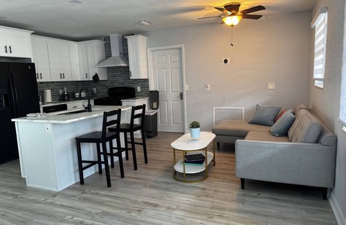 Boynton Beach House | Rio Beach Pool House - 7 min to the Beach!