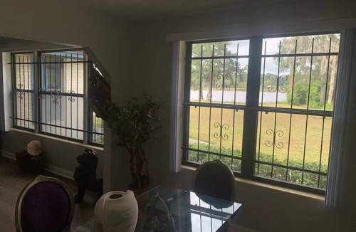 Northside House | River House w/King Beds 1.5 Acres by Jags Stadium