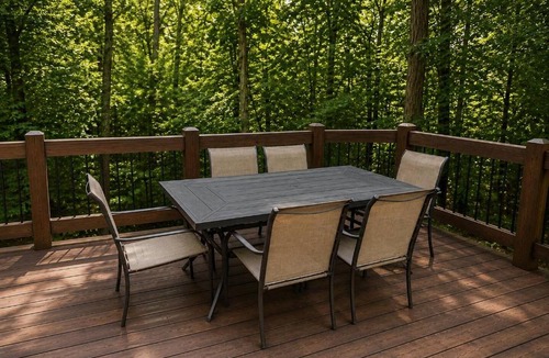 Ellijay House | River Resort Retreat Hot Tub & Game Room Pets