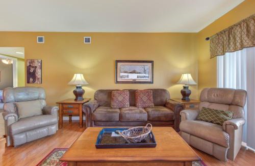 Pigeon Forge Apartment | River View Condo Bear Crossing 302