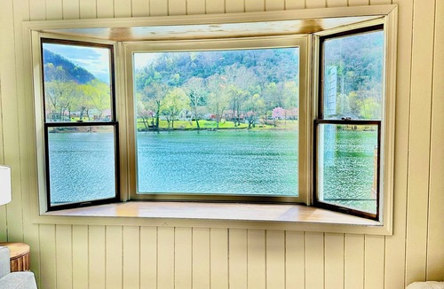 Mount Carbon House | Riverfront House, Deck Over River, Bar, Gazebo, Pets Welcome, Scenic Views, Dock