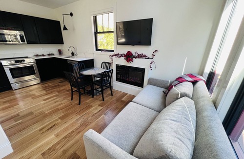 Nantahala House | RIVERFRONT PRIVATE oasis with views of Nantahala River-dog friendly & near NOC