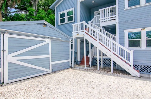 Tampa Heights Apartment | Riverside Heights 2BR Retreat