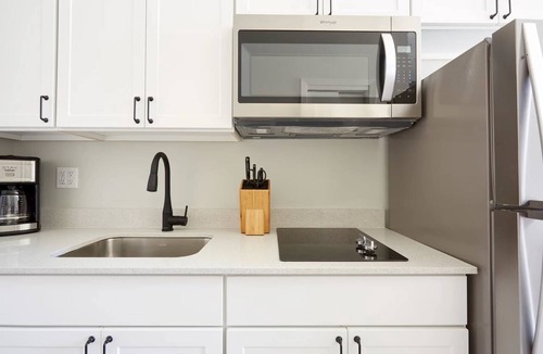 Central Business District Apartment | Roami at Canal Quarters | Studio w/Balcony