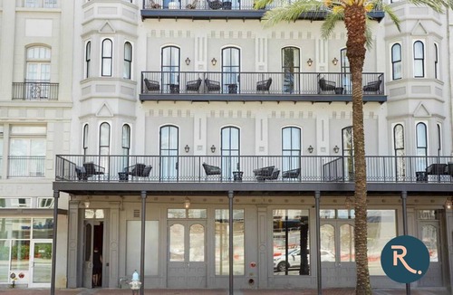 Central Business District Apartment | Roami at Canal Quarters | Studio w/Balcony