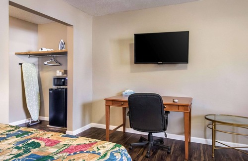 Walhalla Hotel | Rodeway Inn & Suites Walhalla
