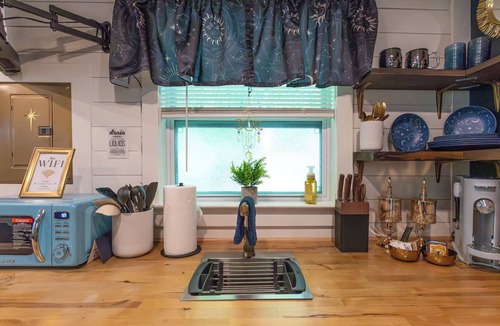 Wedowee Cabin | Rooftop Stargazing Escape-The Starbox