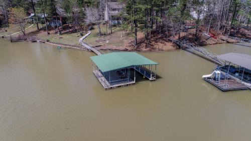 Double Springs House | Roost - Beautiful, Comfortable Home With No Steps And Private Suites