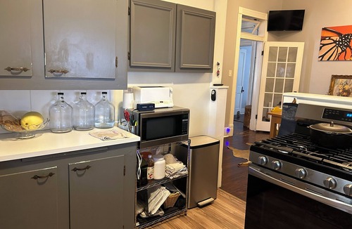 Smithville House | Rustic modern farmhouse 3-bedroom pet friendly house in charming Smithville