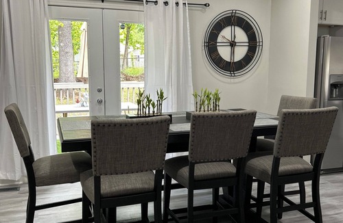 New Castle House | S.V. Hideaway on the Hill