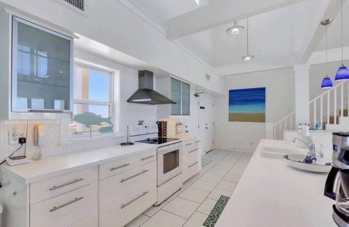 Dauphin Island House | Sailfish | Last minute opening July 25th! Stunning home