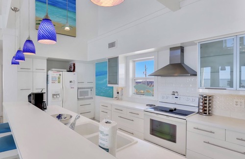 Dauphin Island House | Sailfish | Last minute opening July 25th! Stunning home