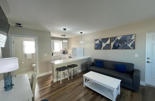 North Redington Beach Hotel | Sails Resort Motel