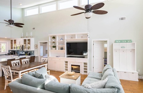 Gulf Trace House | SALE~"Gindarra"~Dog Friendly~Gulf Trace~Heated Pool~Beach Gear and Access