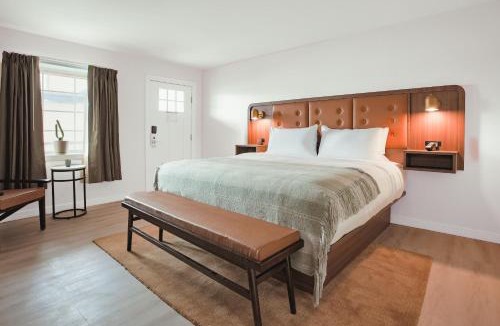 Talbot's Corner Hotel | Salt Ranch Hotel