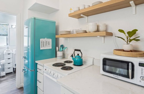 North Redington Beach Condo | Salt Water Suites 4BR - Beautifully maintained, steps to beach w/Pool!