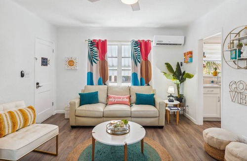 North Redington Beach House | Salt Water Suites - Sleeps 39 - Great for large gatherings!