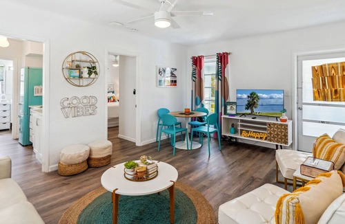 North Redington Beach House | Salt Water Suites - Sleeps 39 - Great for large gatherings!