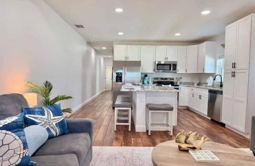 Punta Gorda House | Sand Dollar - 2-bedroom house in awesome Punta Gorda with cool AC