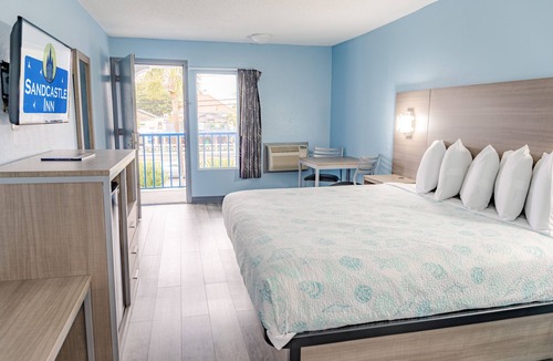 Savannah Beach Hotel | Sandcastle Inn