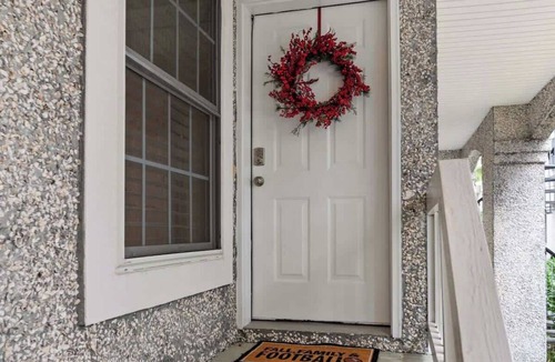 Demere Park Condo | Sandy Tails - 5 bedrooms!