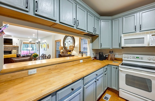 Sapphire Apartment | Sapphire Retreat Near Lakes, Trails & Waterfalls!