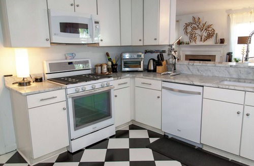 Midtown House | Savannah Sanctuary Home + small heatable pool, close to all!