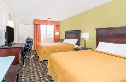 Lookout Valley Neighborhood Association Hotel | Scenic Chattanooga Escape Near Rock City and Ruby Falls Attractions