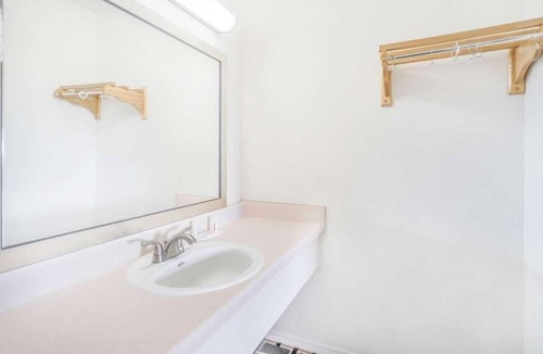 Lookout Valley Neighborhood Association Hotel | Scenic Chattanooga Escape Near Rock City and Ruby Falls Attractions