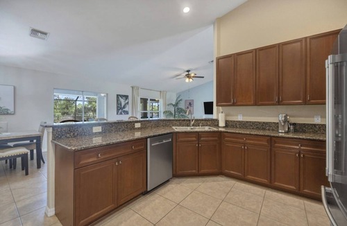 Port Charlotte House | Screened Heated Pool Near Beach