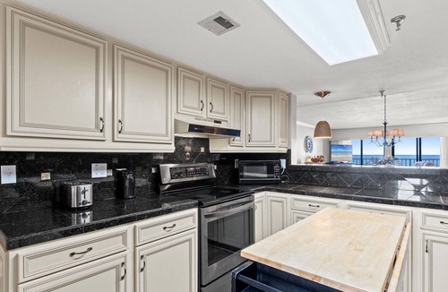 Fort Walton Beach Condo | SD 402: Seashell Haven - The Best Part of the Day? Sunsets and Serenity!