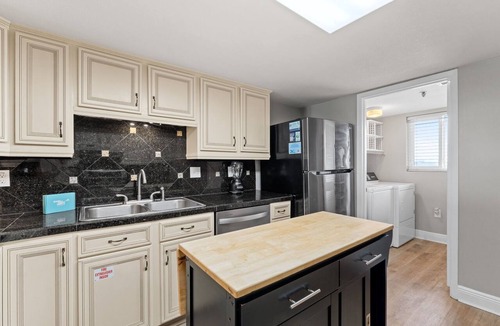 Fort Walton Beach Condo | SD 402: Seashell Haven - The Best Part of the Day? Sunsets and Serenity!
