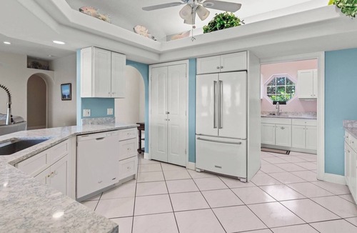 Marathon House | Sea Forever Sunsets On the Ocean all year round 4 bed 3 bath, dock and pool