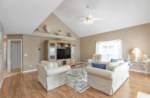Navarre House | Seaside Sanctuary close to Navarre Beach!