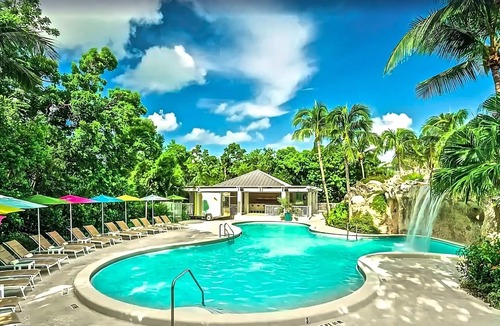 Rock Harbor Hotel | Seaside Serenity! 2 Pet-friendly Units, Outdoor Swimming Pool, Beach Access!