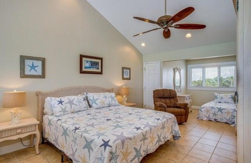Miramar Beach House | Seawinds 2 Cabin