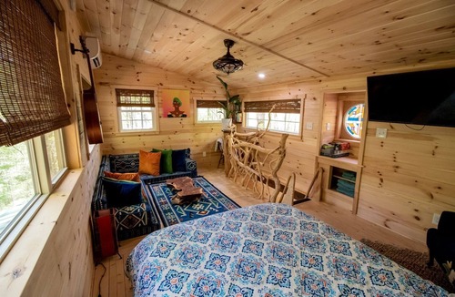 Copperhill Cabin | Secluded Treetop Oasis, Original Treehouse in Tennessee