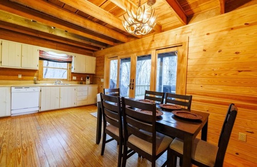Valley Head Cabin | Serene Getaway | Hot Tub & Mountain Views