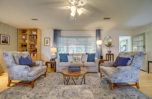 Lake Junaluska Apartment | Serene Lake Junaluska Gem: Deck & Mountain Views