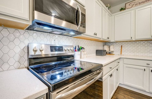 Upatoi House | Serene Stay | 4BR Pets Board Games Near Golf!