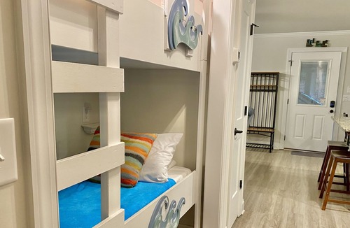 Buford Cottage | Single story 2 bedroom 2 bath that sleeps 7 in Buford, Georgia