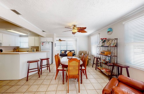 Bid-a-wee Beach House | Single-story home near the beach with central AC & W/D - dog-friendly