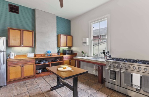 Mid-City Bed & Breakfast | Site 61 Historic Guesthouse - 9 Rooms, 13 Beds